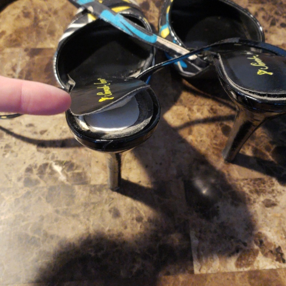 High heels - Picture 3 of 4